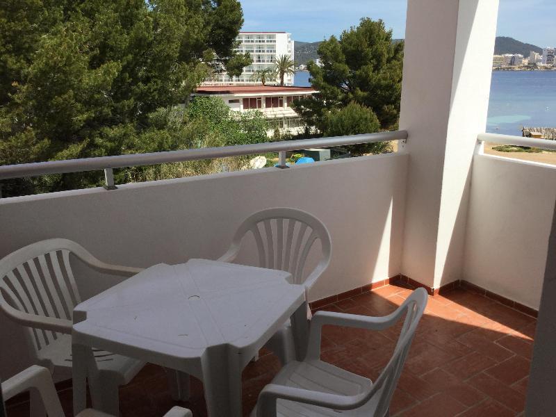 Apartamentos Alba San Antonio  Exterior photo